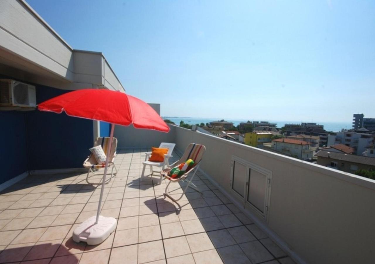 Apartamento Residenza Olimpo Lignano Sabbiadoro Exterior foto