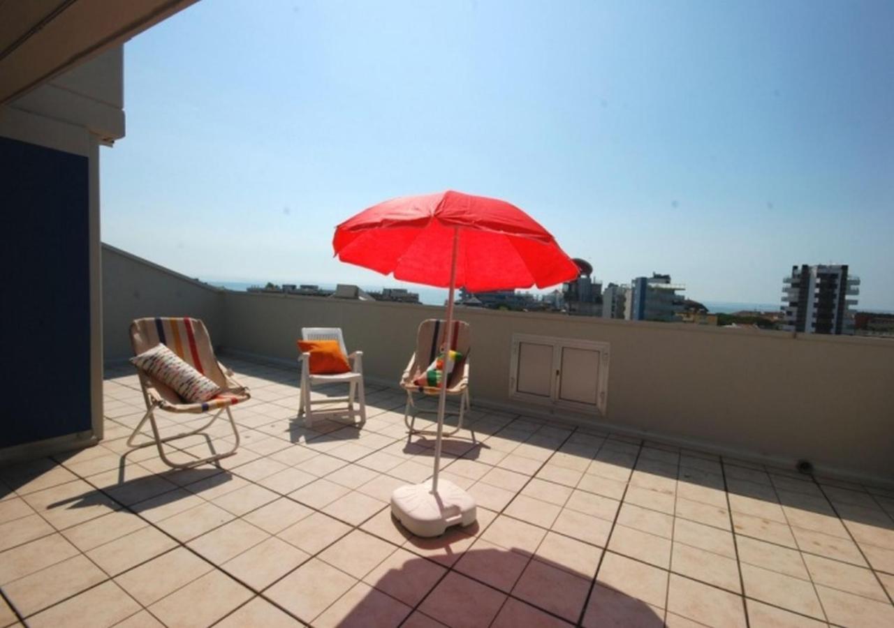 Apartamento Residenza Olimpo Lignano Sabbiadoro Exterior foto