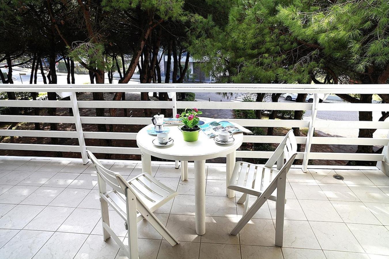 Apartamento Residenza Olimpo Lignano Sabbiadoro Exterior foto