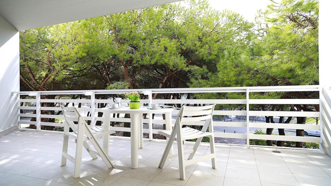 Apartamento Residenza Olimpo Lignano Sabbiadoro Exterior foto