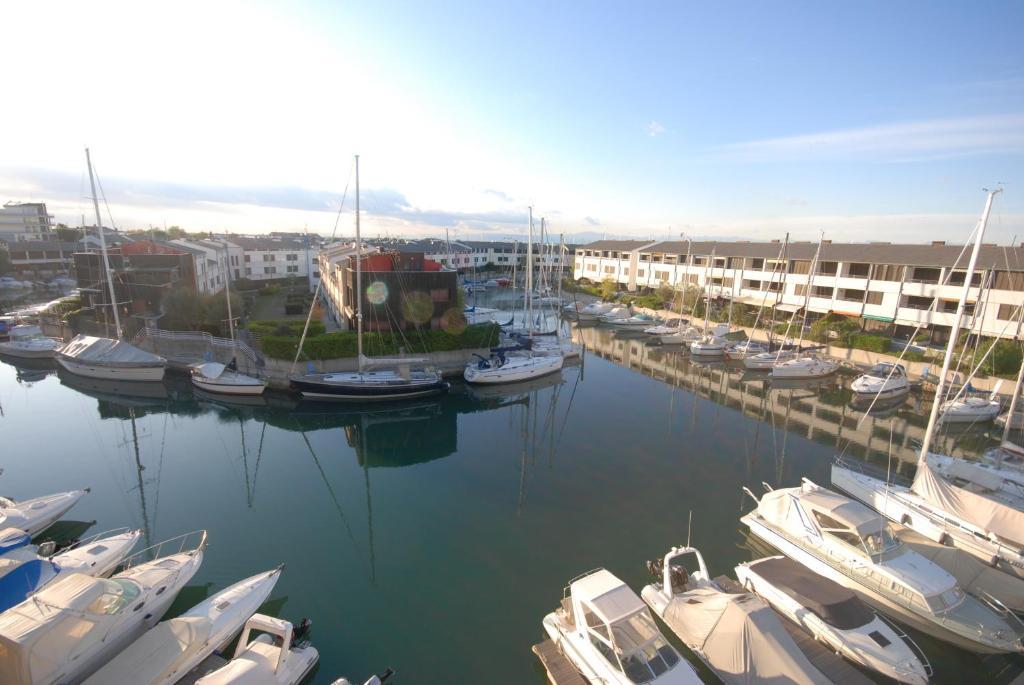 Apartamento Residenza Olimpo Lignano Sabbiadoro Exterior foto